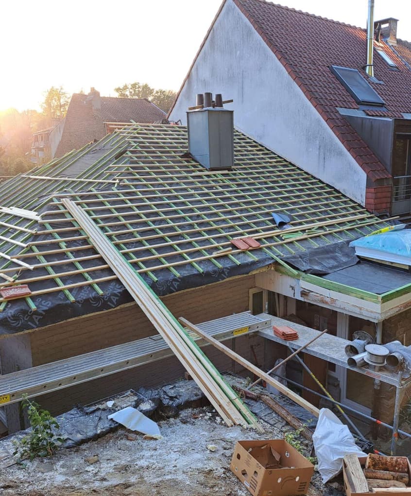 Isoler sa toiture par l'extérieur en Brabant wallon : les atouts